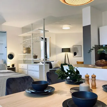 Appartement Schickes, Stilvolles Und Helles In *