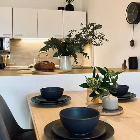 아파트 Modernes Apartment Mit Balkon & Highspeed-Wlan *