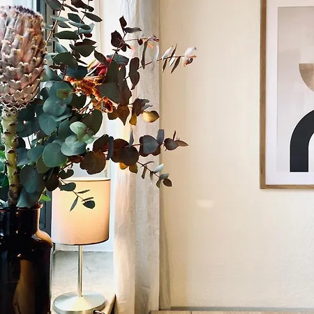 아파트 Modernes Apartment Mit Balkon & Highspeed-Wlan
