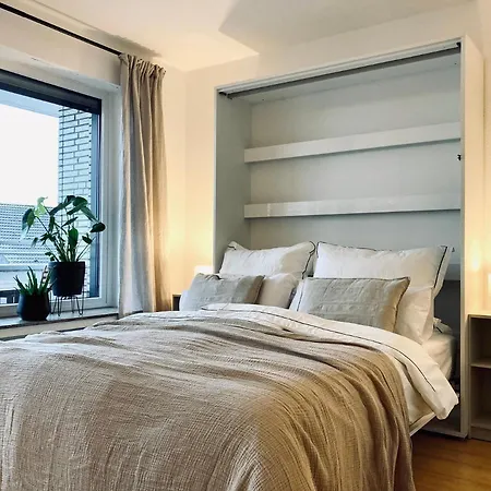 Modernes Apartment Mit Balkon & Highspeed-Wlan 아파트 *