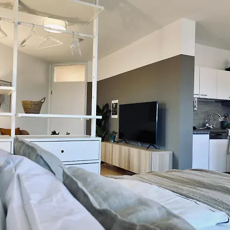 아파트 Modernes Apartment Mit Balkon & Highspeed-Wlan