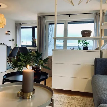Modernes Apartment Mit Balkon & Highspeed-Wlan