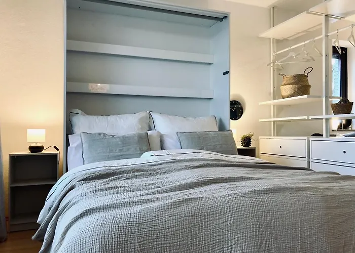 Schickes, Stilvolles Und Helles In *