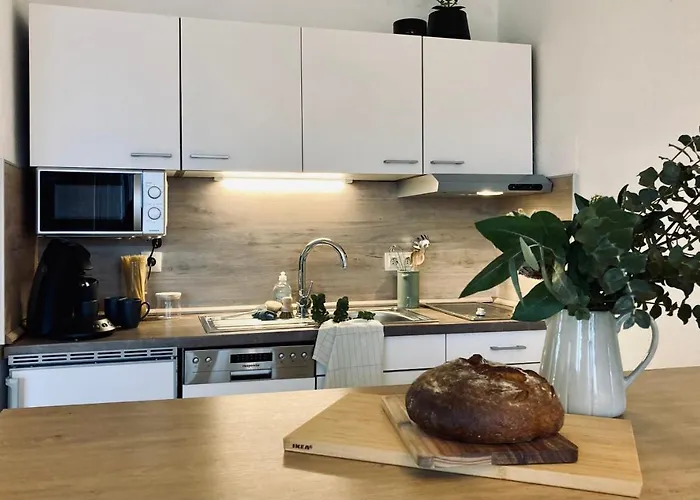 Schickes, Stilvolles Und Helles In Apartment *